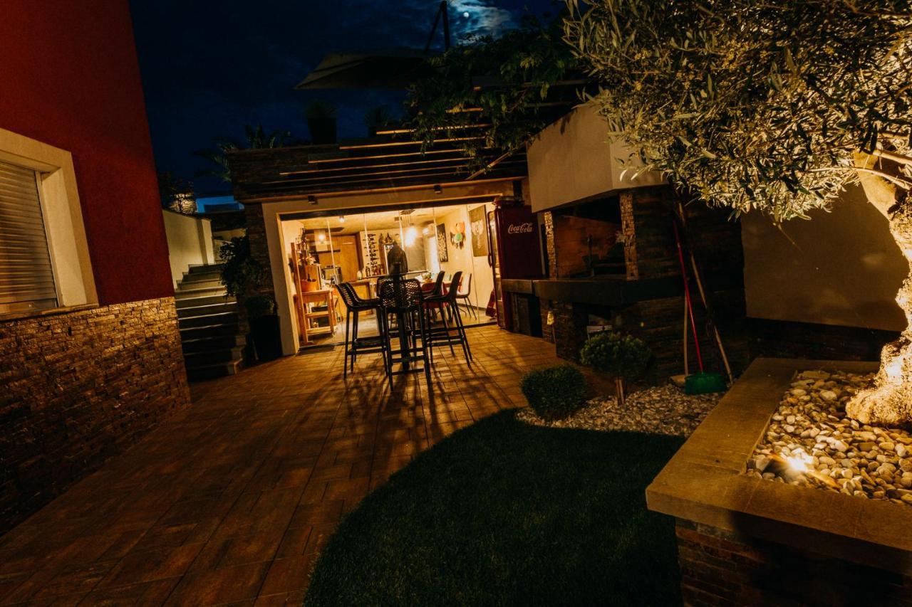 Villa Sunset Pool & Spa Apartments Zgornje Skofije Exterior foto